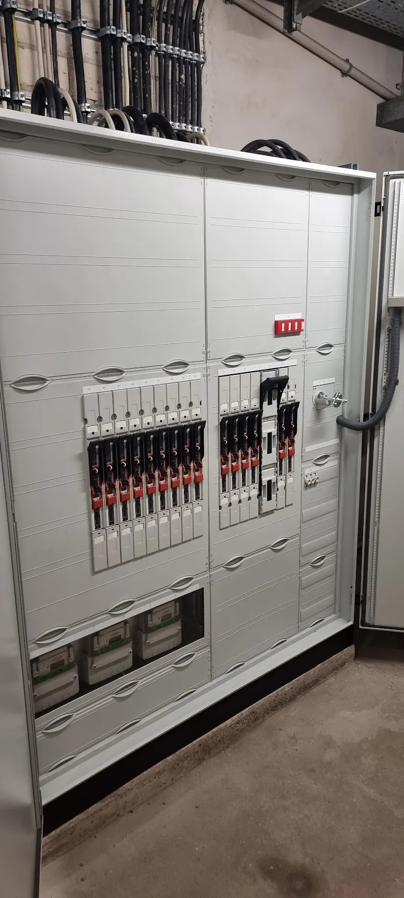 Elektro Uhlenbusch GmbH