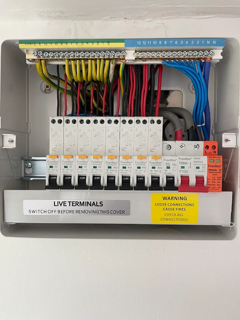 Live Circuit Electrical Ltd