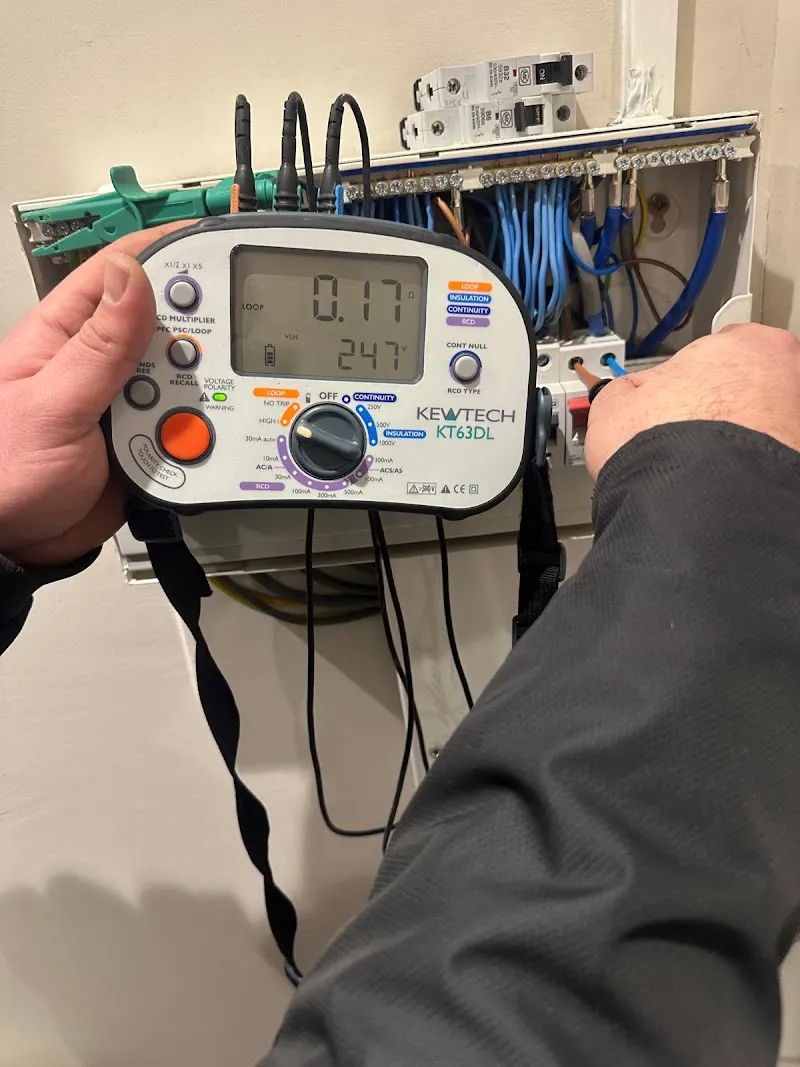 London 247 electrician
