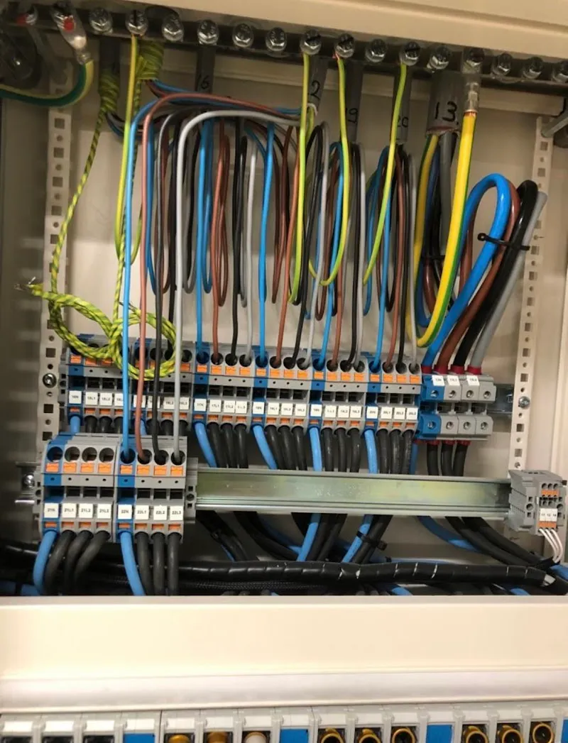 Neutron Elektrotechniek