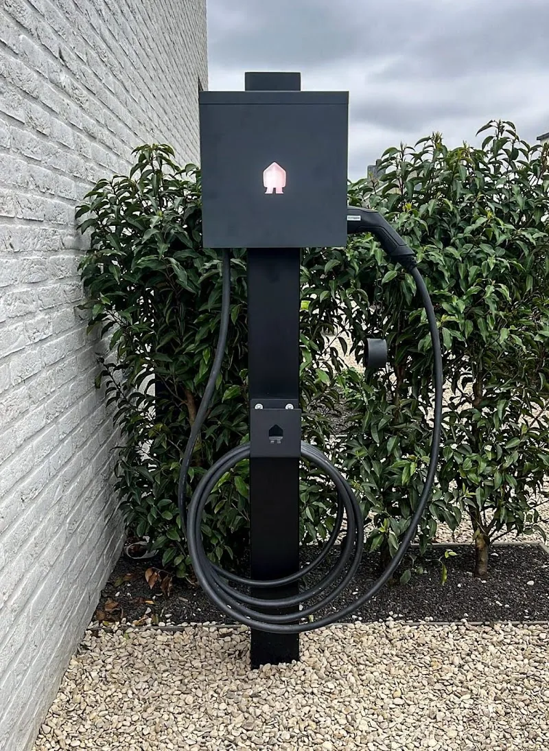 PMG Charge