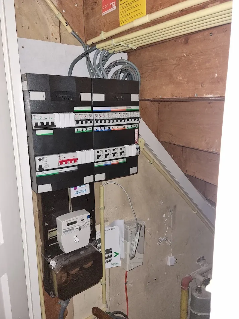 Power Up Installatie & Renovatie