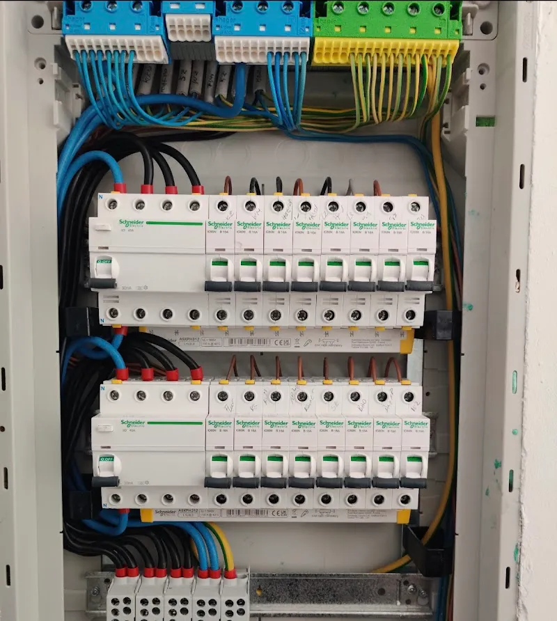 TIS Elektro GmbH