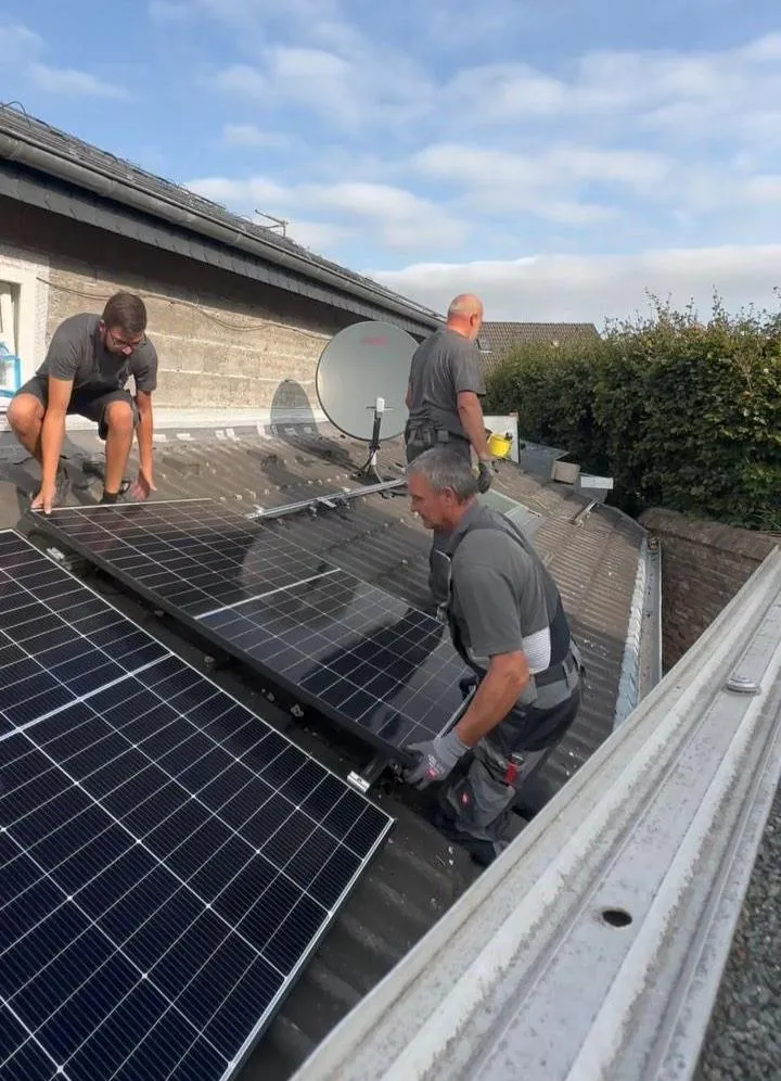 Urartis – Handwerk. Dach. Elektro. SHK.